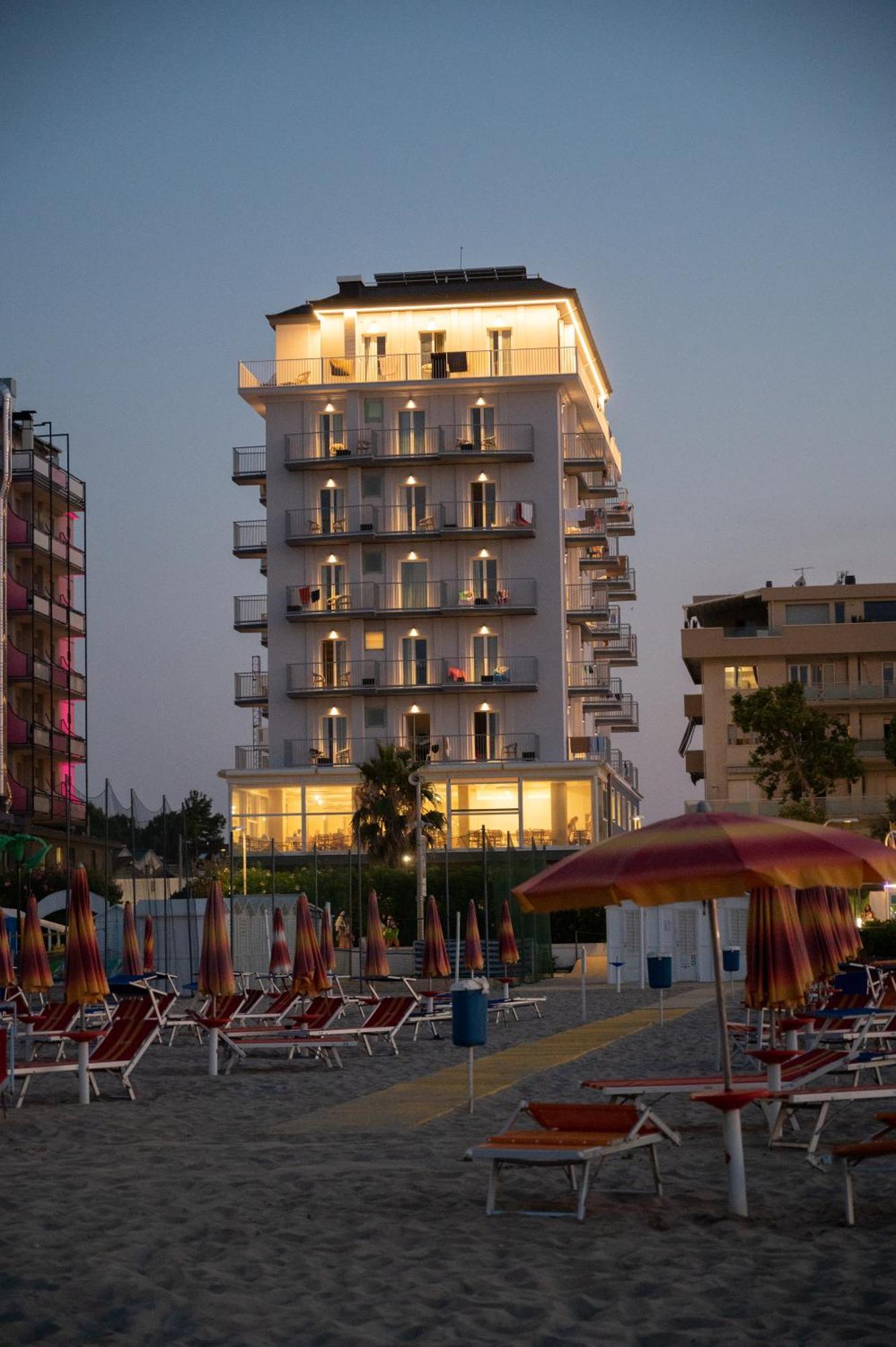 Hotel Fedora Riccione Esterno foto