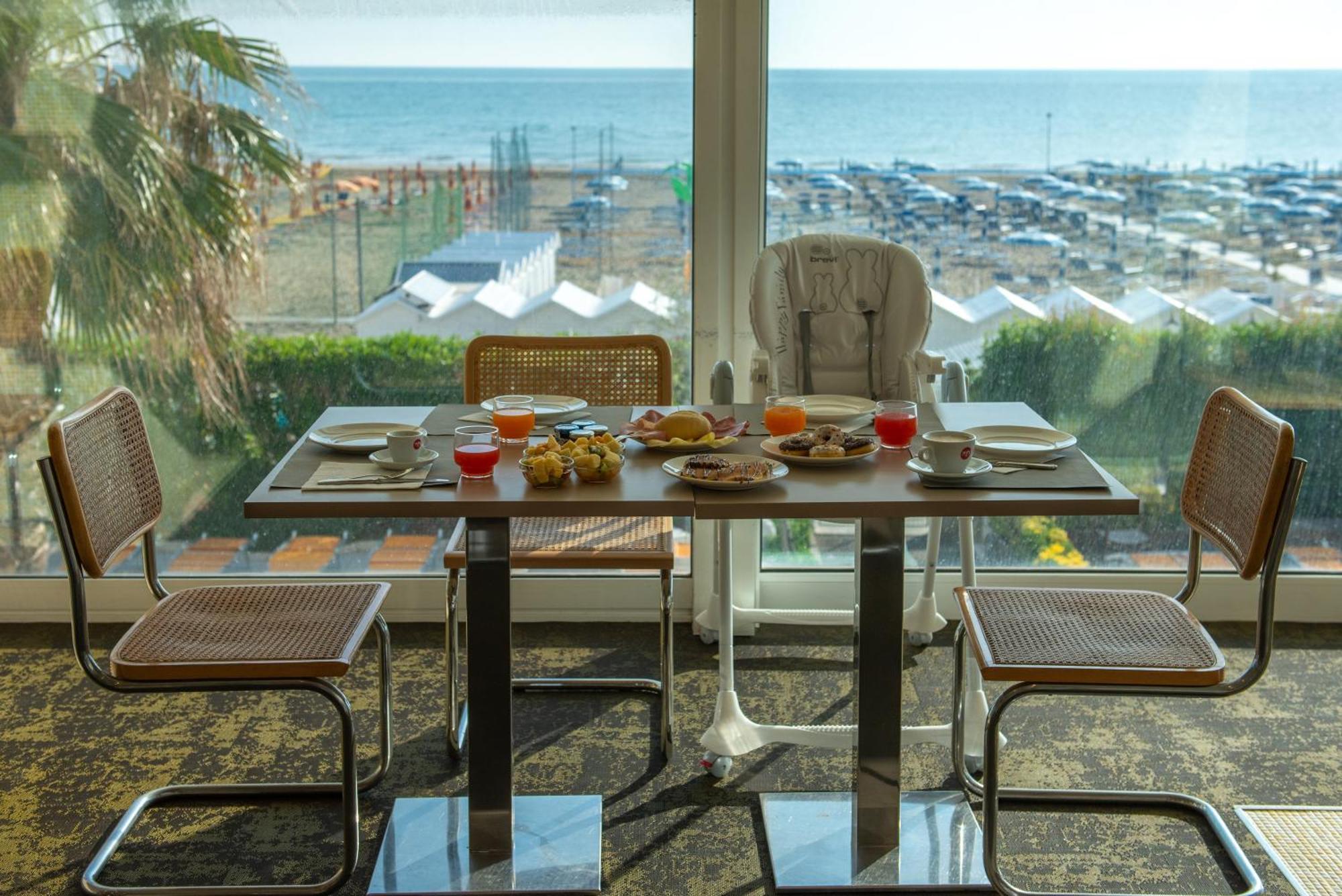 Hotel Fedora Riccione Esterno foto