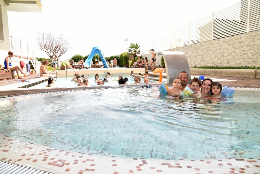 Hotel Fedora Riccione Esterno foto