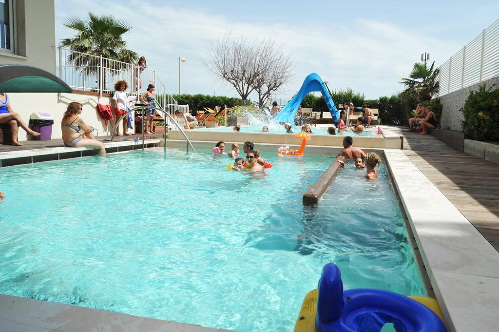 Hotel Fedora Riccione Esterno foto