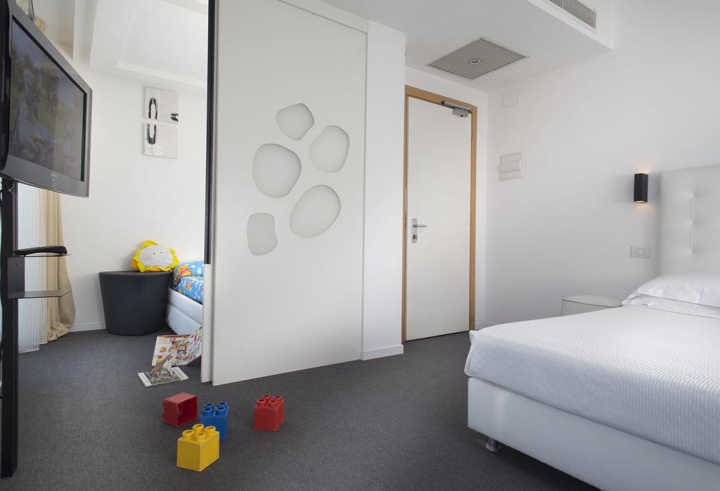 Hotel Fedora Riccione Esterno foto
