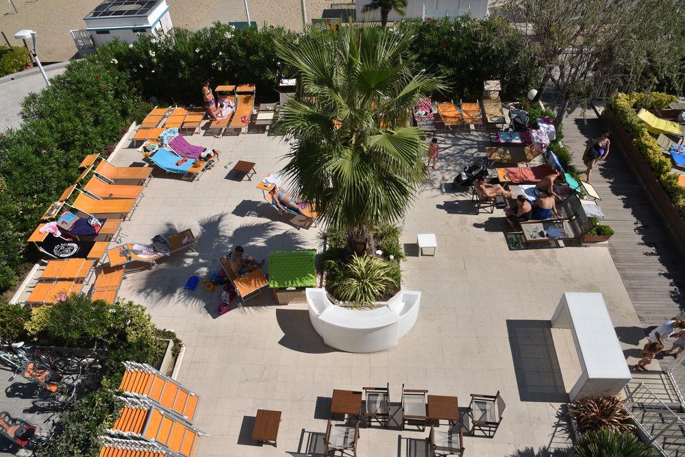 Hotel Fedora Riccione Esterno foto